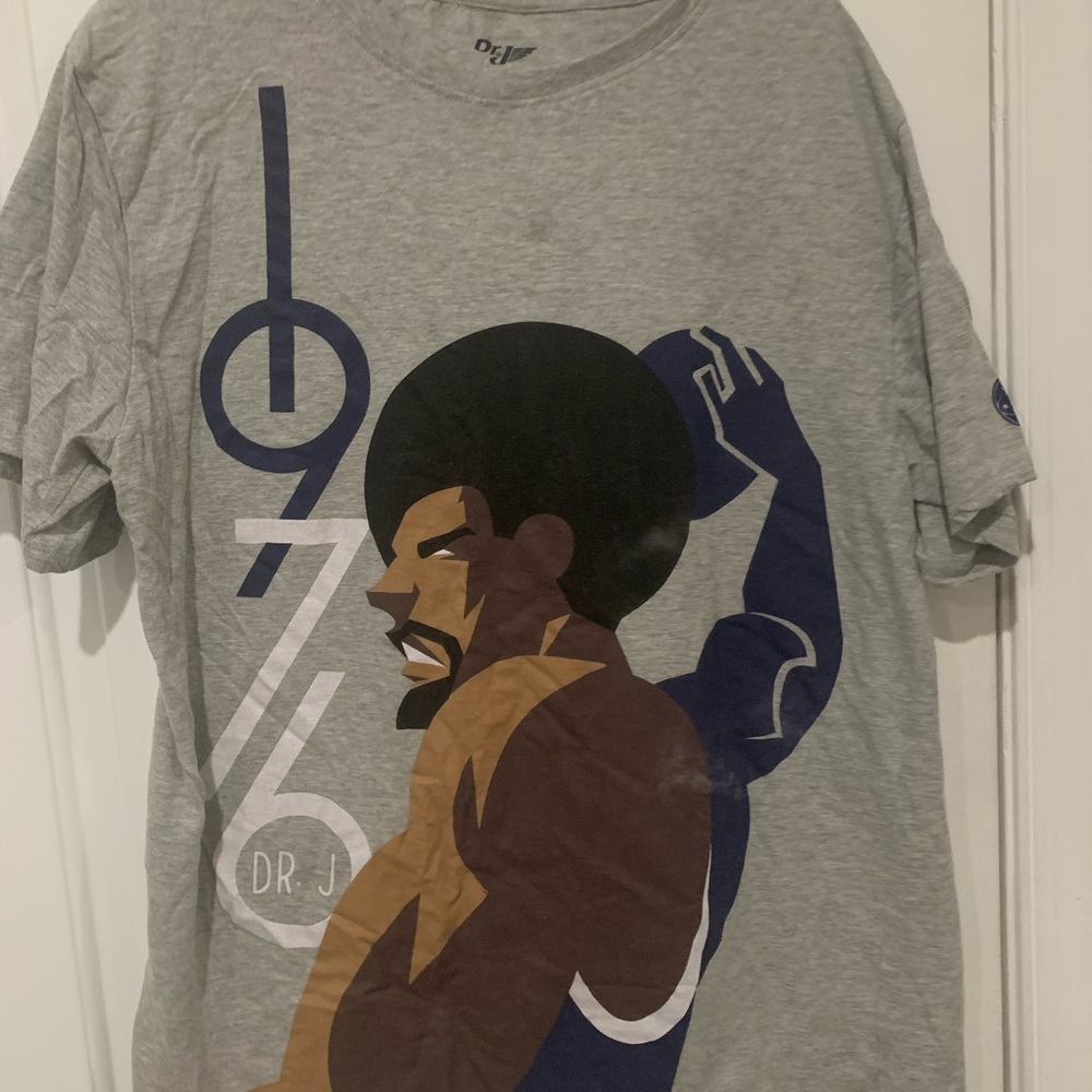 DR. J Gray Graphic Men's Shirt